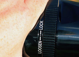 Ребристое кольцо на стыке фокусера и трубы.